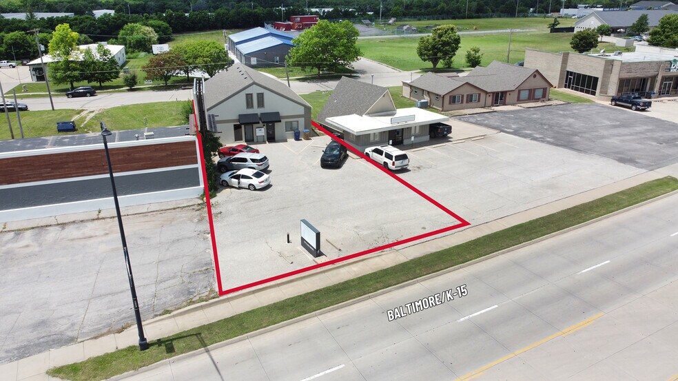 727 N Baltimore Ave, Derby, KS à vendre - Aérien – Image 2 sur 4