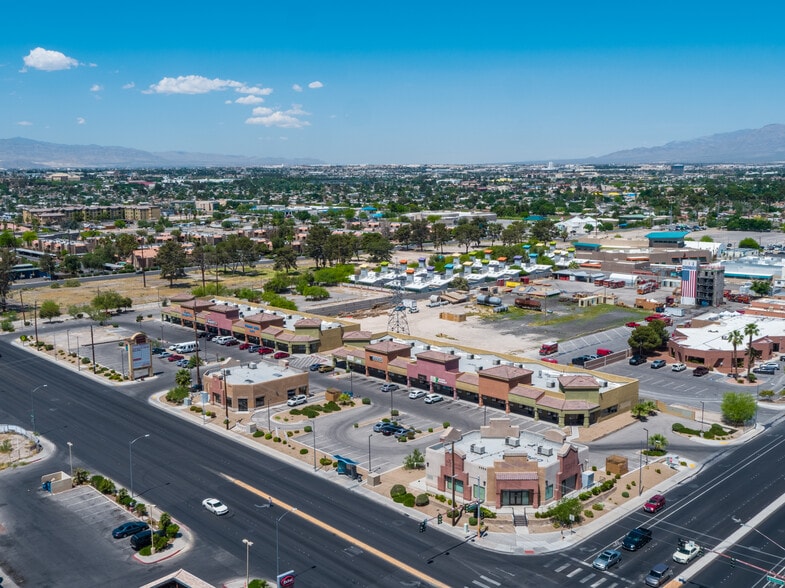 3010 E Bonanza Rd, Las Vegas, NV à louer - Photo de l’immeuble – Image 3 sur 4