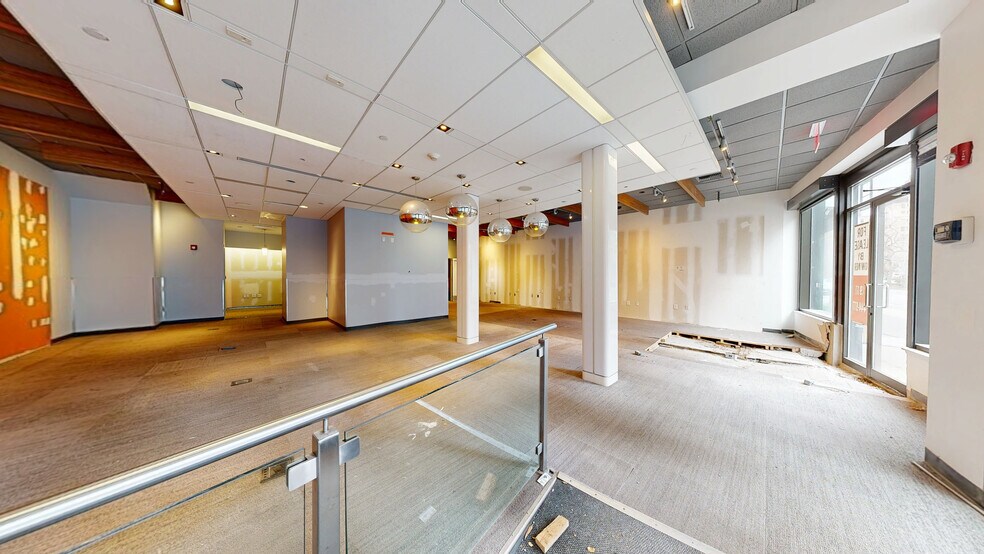 2193-2195 Broadway, New York, NY à louer - Numérisation 3D Matterport – Image 3 sur 11