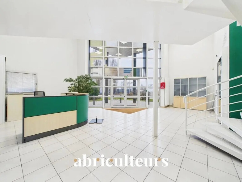 Bureau dans Gellainville à louer - Hall d’entrée – Image 2 sur 9