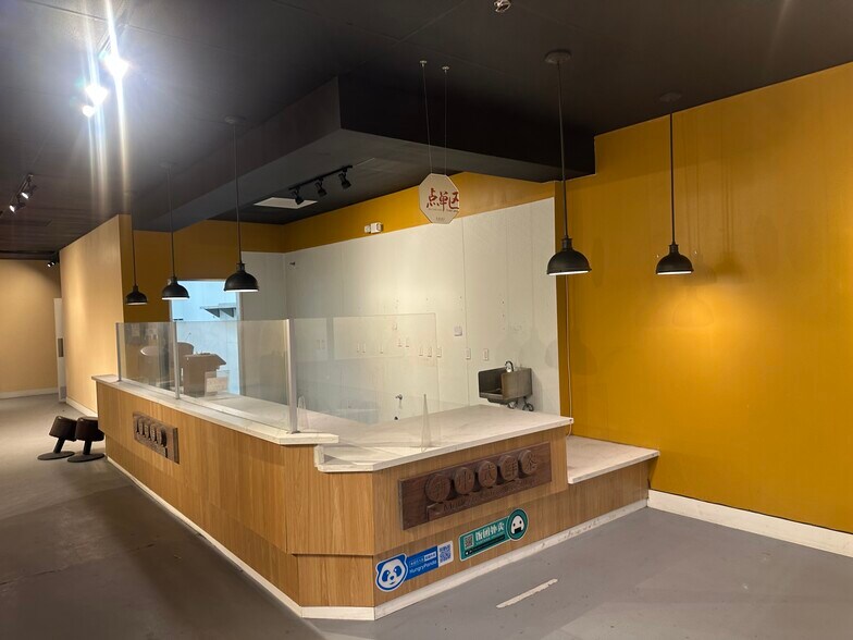 1015 Nogales St, Rowland Heights, CA à louer - Photo de l’immeuble – Image 3 sur 7