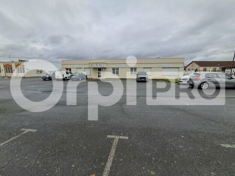 Local d’activités dans Montluçon à louer - Photo de l’immeuble – Image 1 sur 6