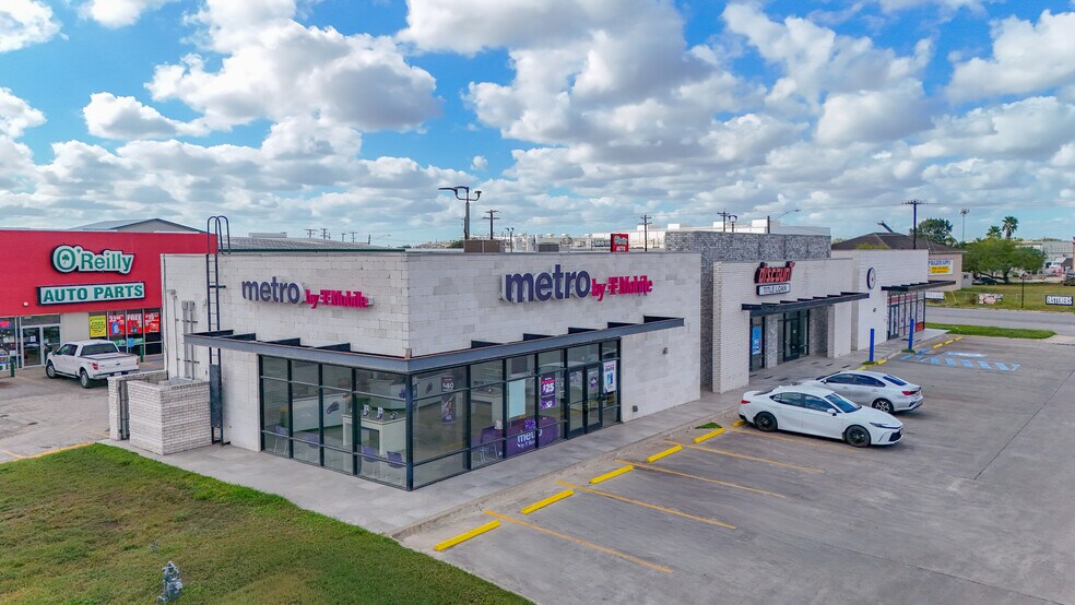 3855 International Blvd, Brownsville, TX à louer - Photo de l’immeuble – Image 2 sur 12