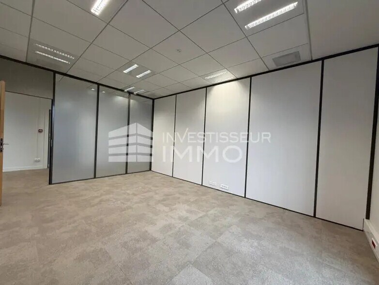 Bureau dans Montévrain à louer - Photo intérieure – Image 2 sur 4