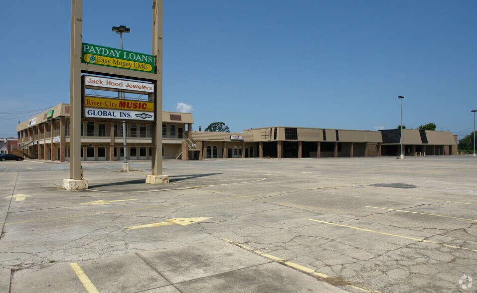 9265-9279 Florida Blvd, Baton Rouge, LA à louer - Photo de l’immeuble – Image 2 sur 8
