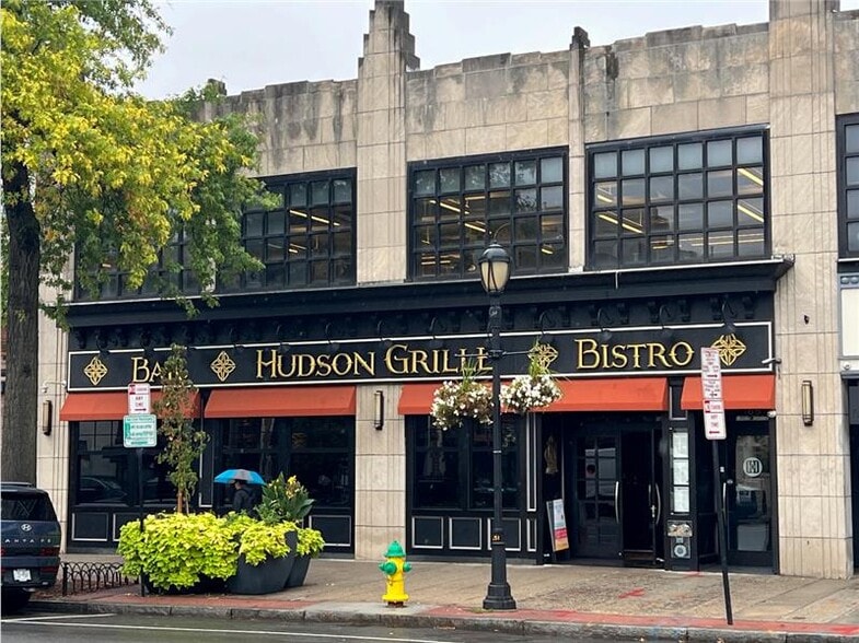 165 Mamaroneck Ave, White Plains, NY à louer - Photo de l’immeuble – Image 1 sur 2