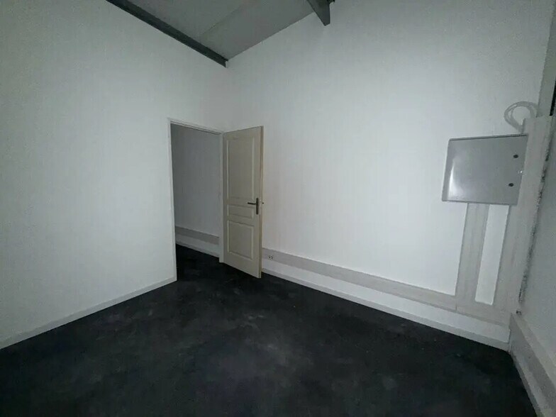 Bureau dans Le Thor à louer - Photo intérieure – Image 3 sur 5