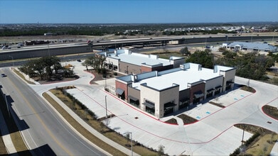 149 Bulbine Dr, Leander, TX à louer Photo de l’immeuble– Image 2 sur 3