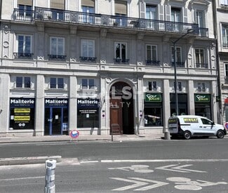 Plus de détails pour Local commercial à louer