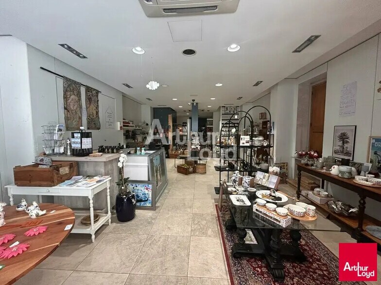 Local commercial dans Blois à louer - Photo de l’immeuble – Image 1 sur 4