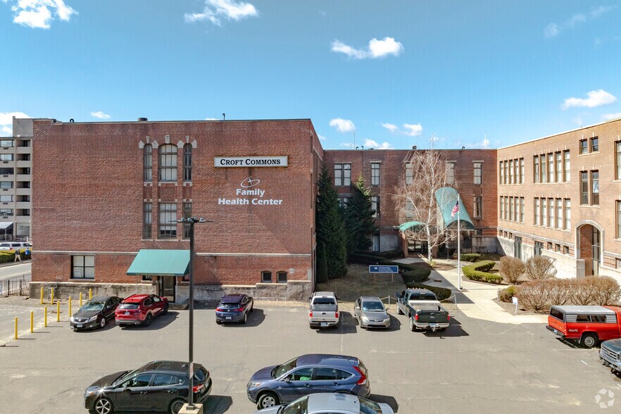 95 Scovill St, Waterbury, CT à louer - Photo de l’immeuble – Image 3 sur 5