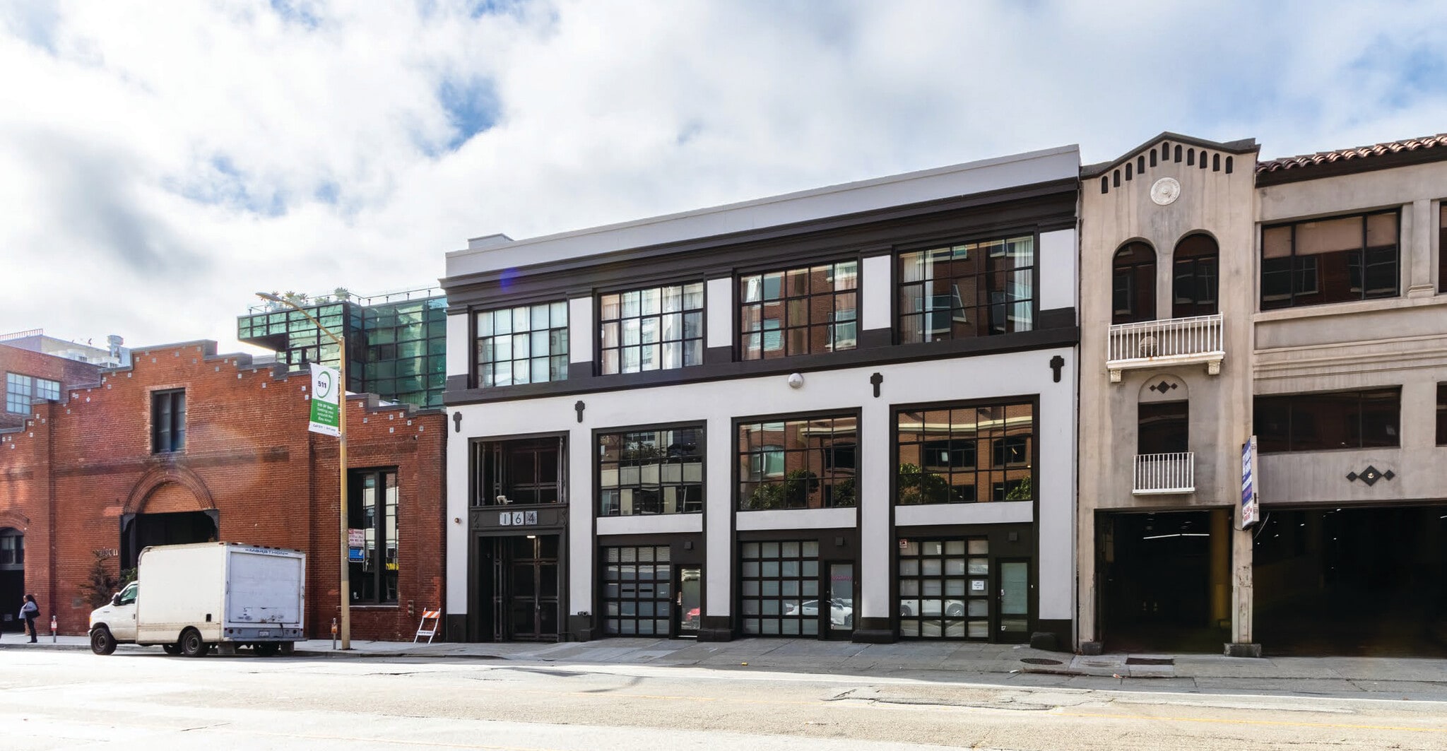 164 Townsend St, San Francisco, CA à louer Photo de l’immeuble– Image 1 sur 17