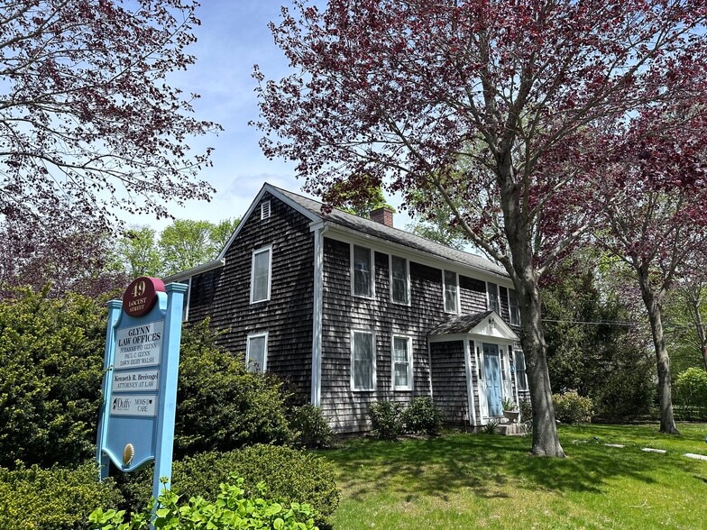 49 Locust St, Falmouth, MA à louer - Photo principale – Image 2 sur 21
