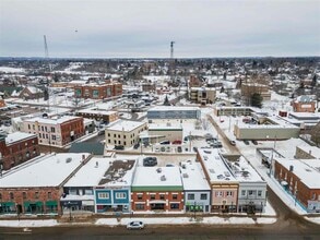 732-734 Queen St E, Sault Ste Marie, ON à vendre Photo intérieure– Image 2 sur 2