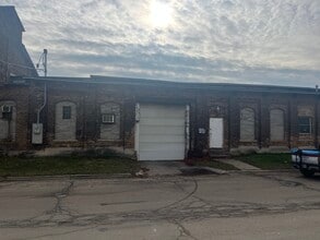 1104-1120 E Oak St, Dekalb, IL à louer Photo intérieure– Image 2 sur 13