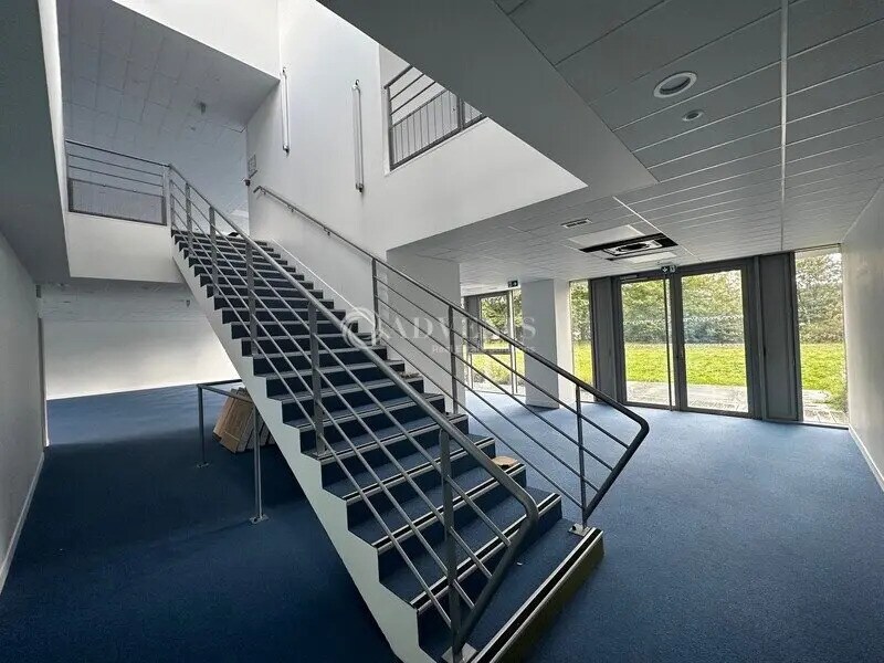 Bureau dans Limay à louer Photo intérieure– Image 1 sur 11