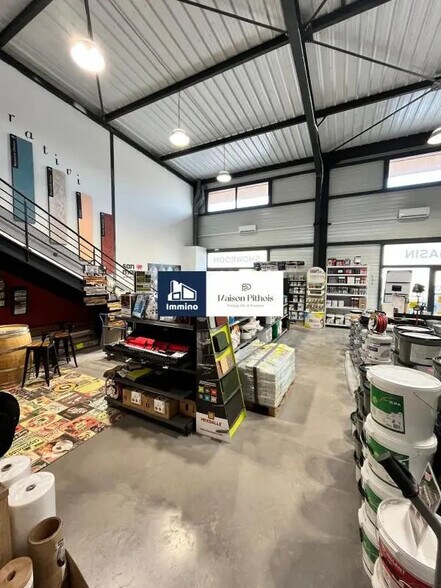 Local commercial dans Brignoles à louer - Photo de l’immeuble – Image 3 sur 5