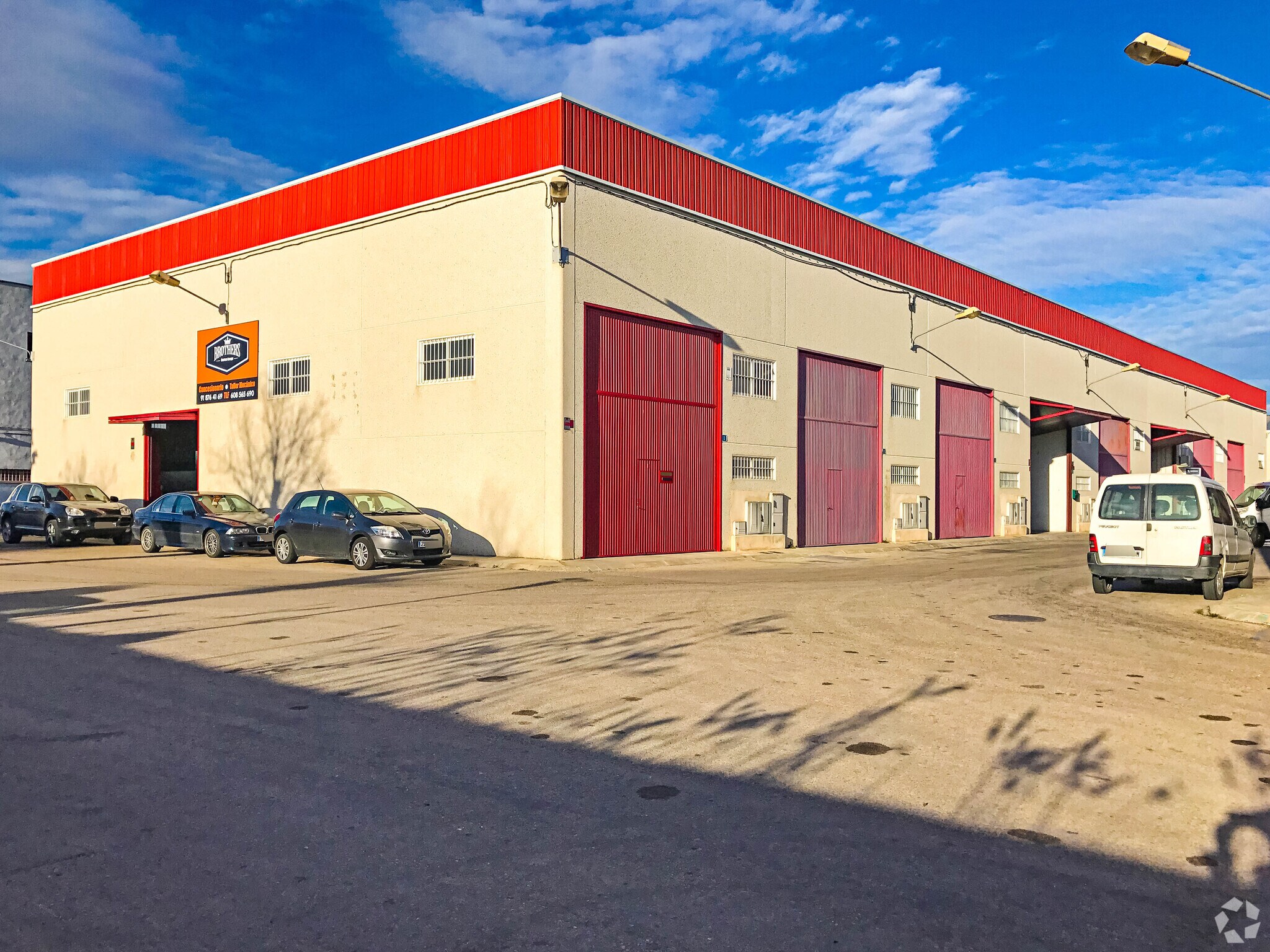 Industriel/Logistique dans Campo Real, Madrid à vendre Photo de l’immeuble– Image 1 sur 2
