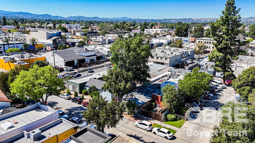 7223 Remmet Ave, Canoga Park, CA à vendre - Photo principale – Image 1 sur 12