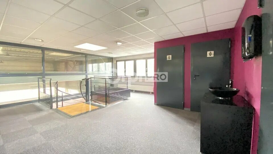 Bureau dans Colmar à louer - Hall d’entrée – Image 3 sur 12