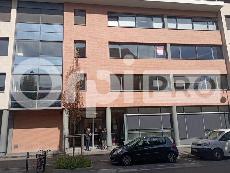 Bureau dans Reims à louer - Photo de l’immeuble – Image 1 sur 4