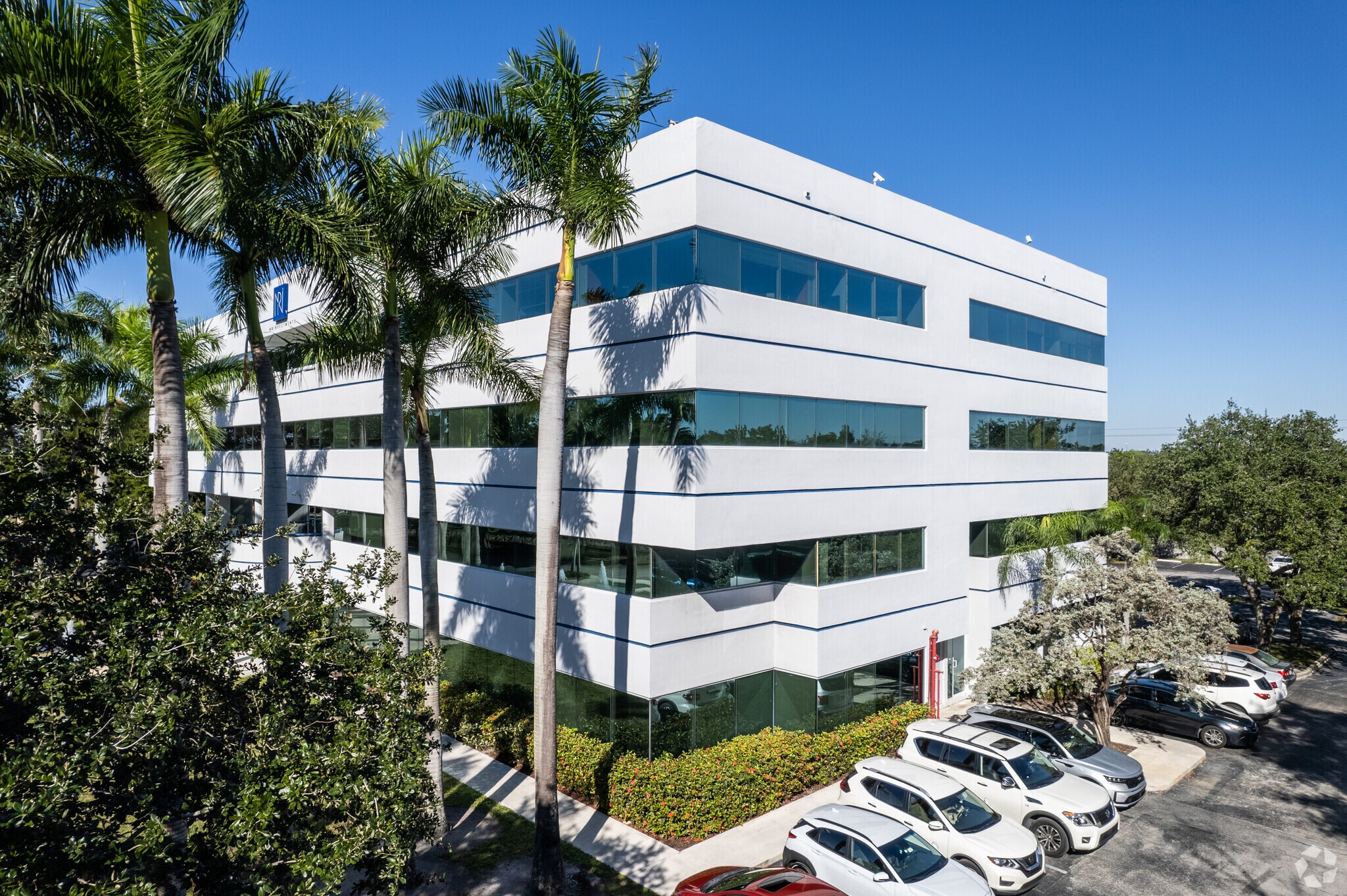 1111 Park Centre Blvd, Miami Gardens, FL à louer Photo de l’immeuble– Image 1 sur 21