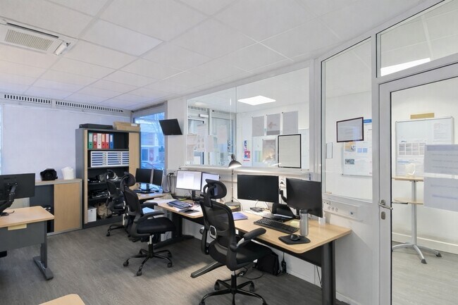 Plus de détails pour 74 Rue De Bercy, Paris - Bureau à louer