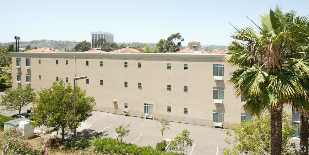 631 Camino del Rio S, San Diego, CA à vendre - Photo de l’immeuble – Image 2 sur 14