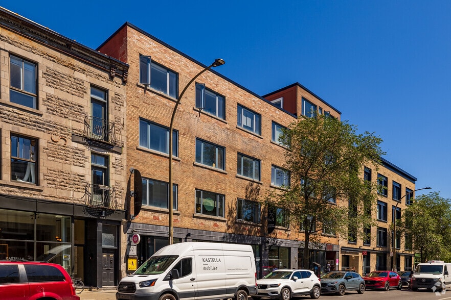 5329-5337 Boul Saint-Laurent, Montréal, QC à louer - Photo de l’immeuble – Image 2 sur 4
