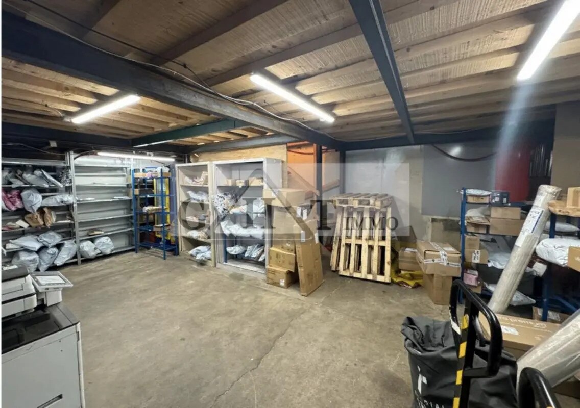 Industriel/Logistique dans Asnières-sur-Seine à louer Photo de l’immeuble– Image 1 sur 4