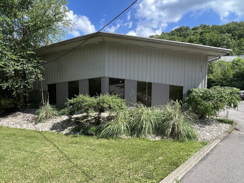 941 Dudley Rd, Edgewood, KY à louer - Photo de l’immeuble – Image 2 sur 4