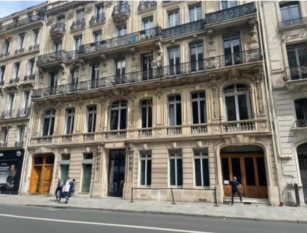 54 Ter Rue De Châteaudun, Paris à louer Photo de l’immeuble– Image 1 sur 2