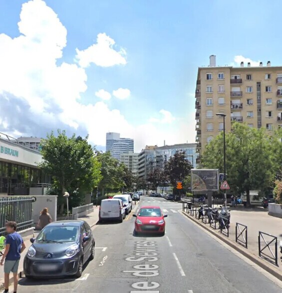 Local commercial dans Boulogne-Billancourt à louer - Photo de l’immeuble – Image 2 sur 4