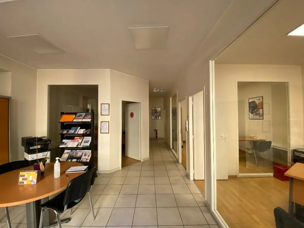 Local commercial dans Chalon-sur-Saône à louer Photo intérieure– Image 1 sur 8