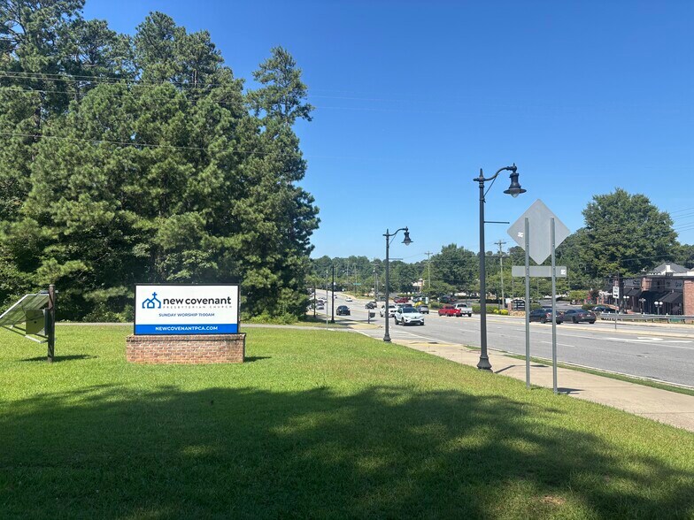 4645 Kimball Bridge Rd, Alpharetta, GA à vendre - Photo de l’immeuble – Image 2 sur 10