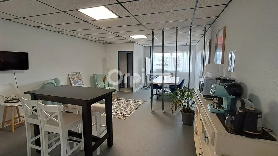 Bureau dans Serres-Castet à louer Photo de l’immeuble– Image 1 sur 11