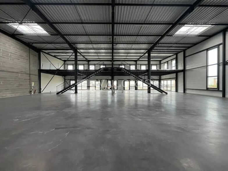 Local d'activités dans Villefranche-sur-Saône à vendre - Photo de l’immeuble – Image 2 sur 6