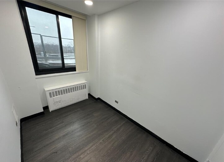 711A-711D Seagirt Ave, Far Rockaway, NY à louer Photo intérieure– Image 1 sur 1