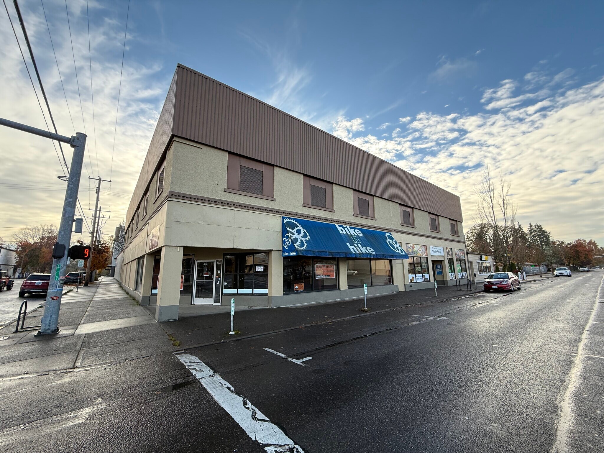 411 SW 3rd St, Corvallis, OR à louer Photo de l’immeuble– Image 1 sur 9