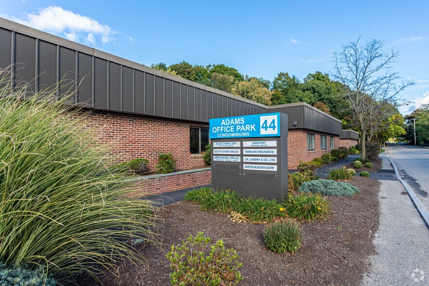 44 Adams St, Braintree, MA à louer - Photo de l’immeuble – Image 2 sur 14
