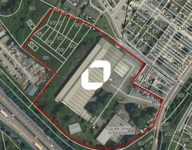 Local d’activités dans Lens à louer - Photo de l’immeuble – Image 3 sur 4