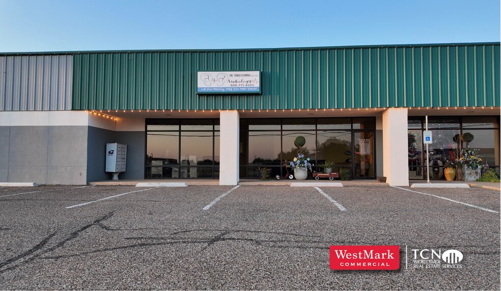 7335 82nd St, Lubbock, TX à louer - Photo de l’immeuble – Image 1 sur 6