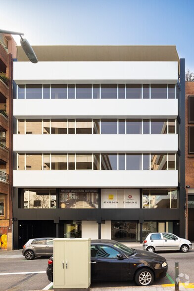 Bureau dans Barcelone, Barcelona à louer - Photo de l’immeuble – Image 2 sur 5