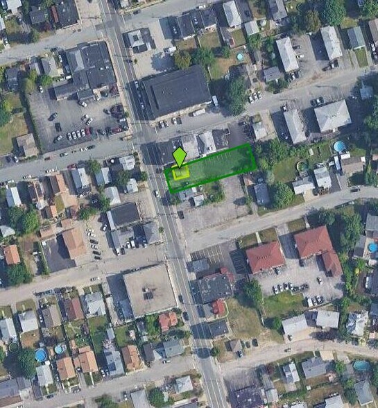 1021 Charles St, North Providence, RI à vendre - Photo principale – Image 1 sur 1