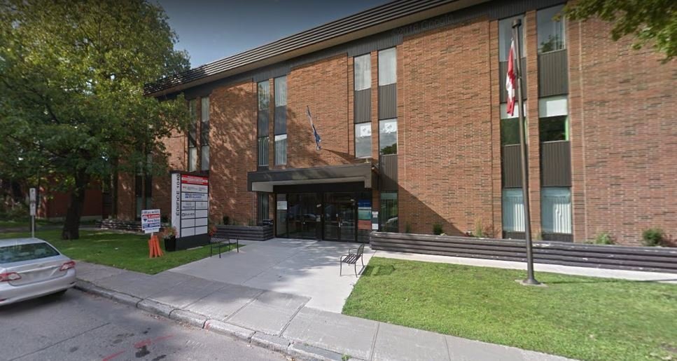 1040 Av Belvédère, Québec, QC à louer - Photo principale – Image 1 sur 1