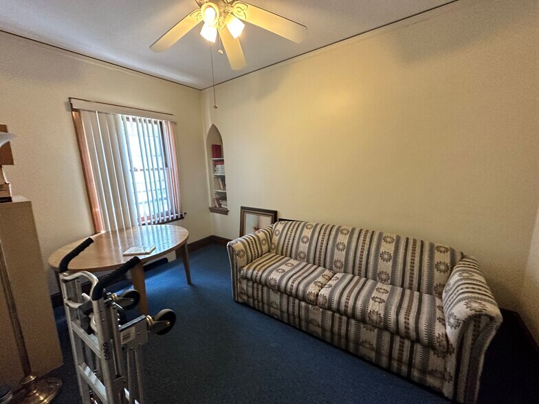 8430 S Calumet Ave, Chicago, IL à vendre - Photo de l’immeuble – Image 3 sur 7