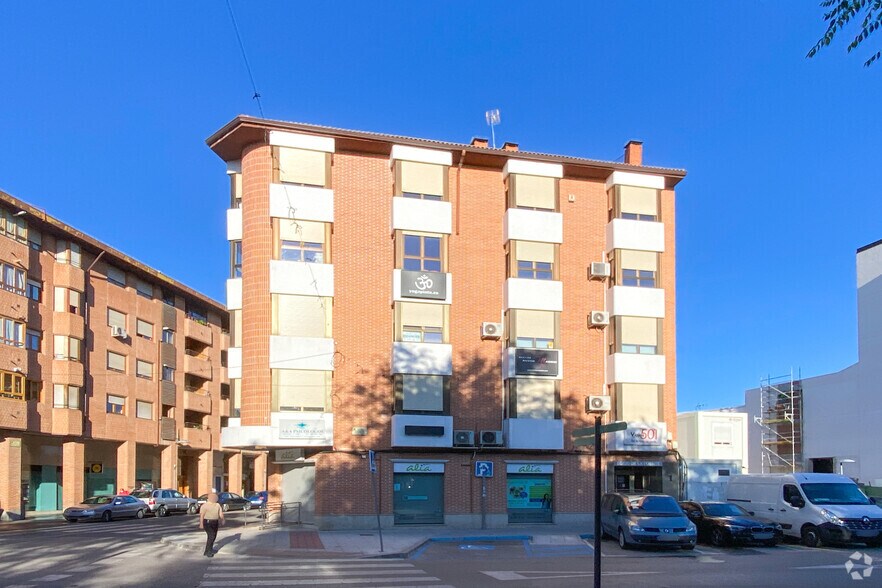 Plaza Egido de la Fuente, 1, Pinto, Madrid à louer - Photo de l’immeuble – Image 3 sur 3