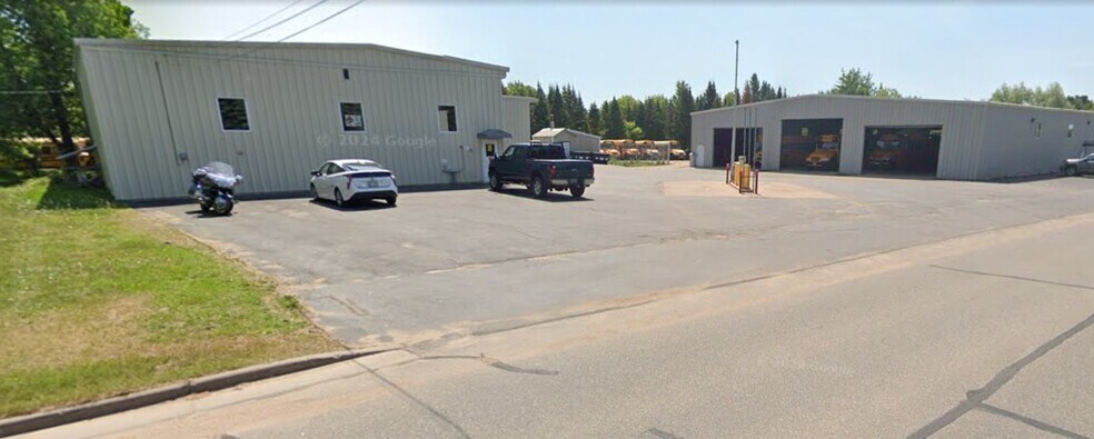 315 Mary St, Antigo, WI à louer - Photo de l’immeuble – Image 2 sur 14