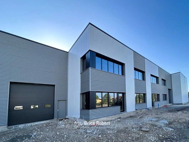 19 Chemin De La Lône, OULLINS-PIERRE-BÉNITE à louer - Photo de l’immeuble – Image 1 sur 15