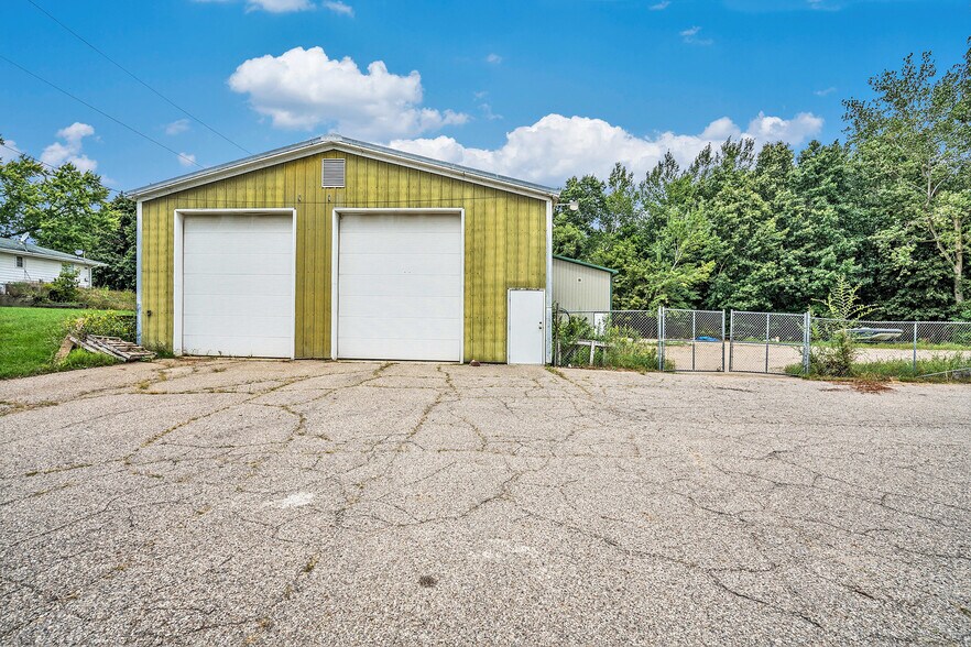 17050 M-86 Hwy, Three Rivers, MI à vendre - Photo de l’immeuble – Image 3 sur 31